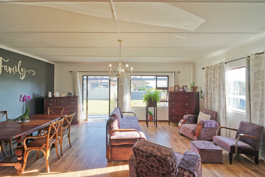 4 Bedroom Property for Sale in Kaysers Beach Eastern Cape